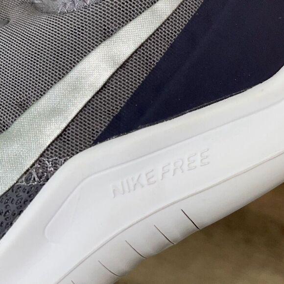 Nike Womens Free TR Gunsmoke Low Top Running Tennis Sneaker Shoes Gray White Siz - Picture 8 of 9